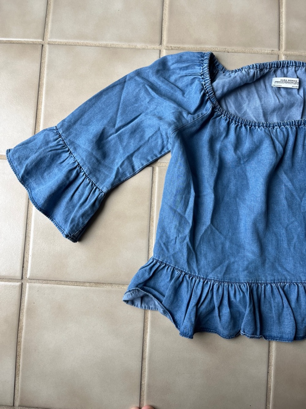 ZARA Premium Denim Collection Lightweight Blue Ruffle Hem Top 100% Lyocell - Picture 4 of 8